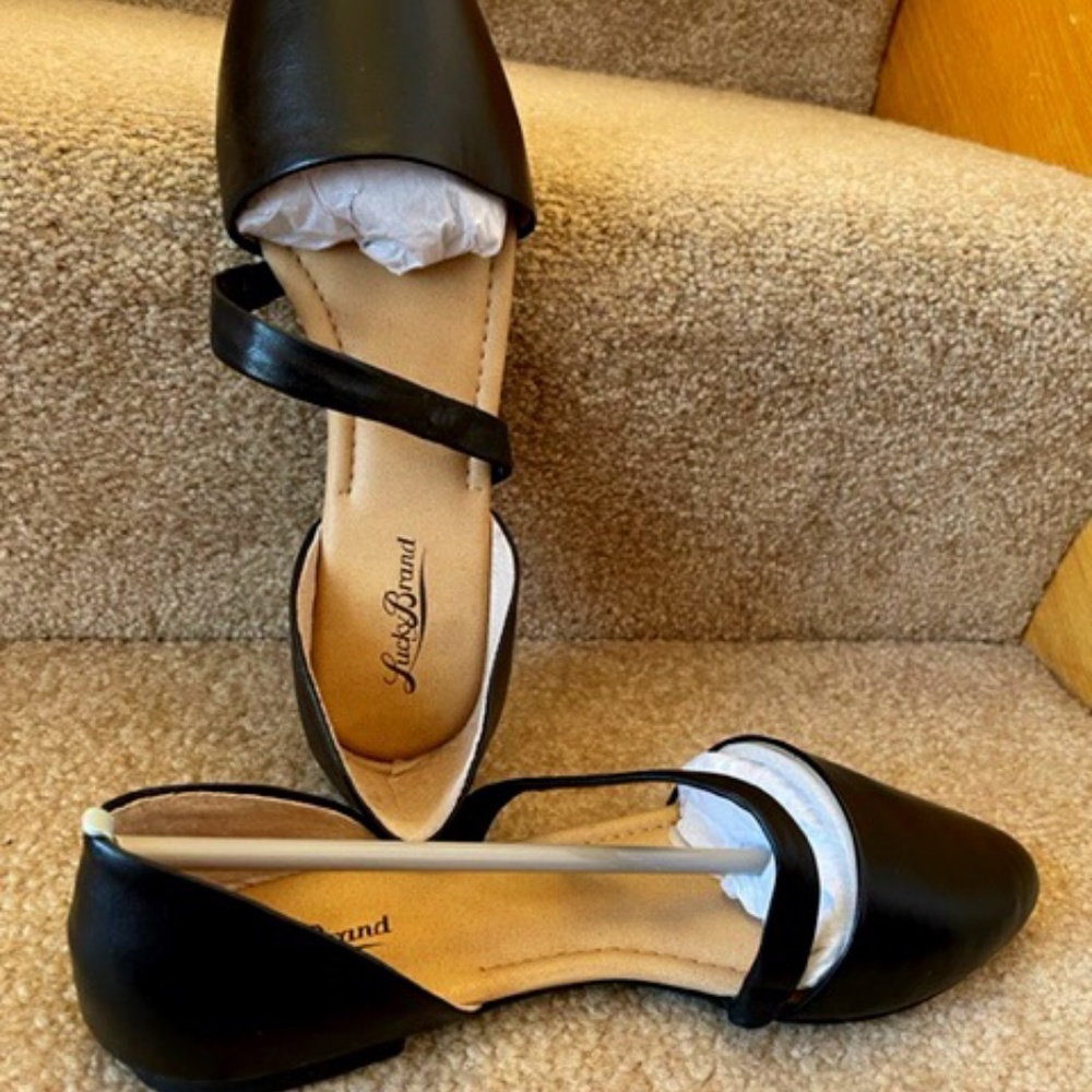 New Lucky flats